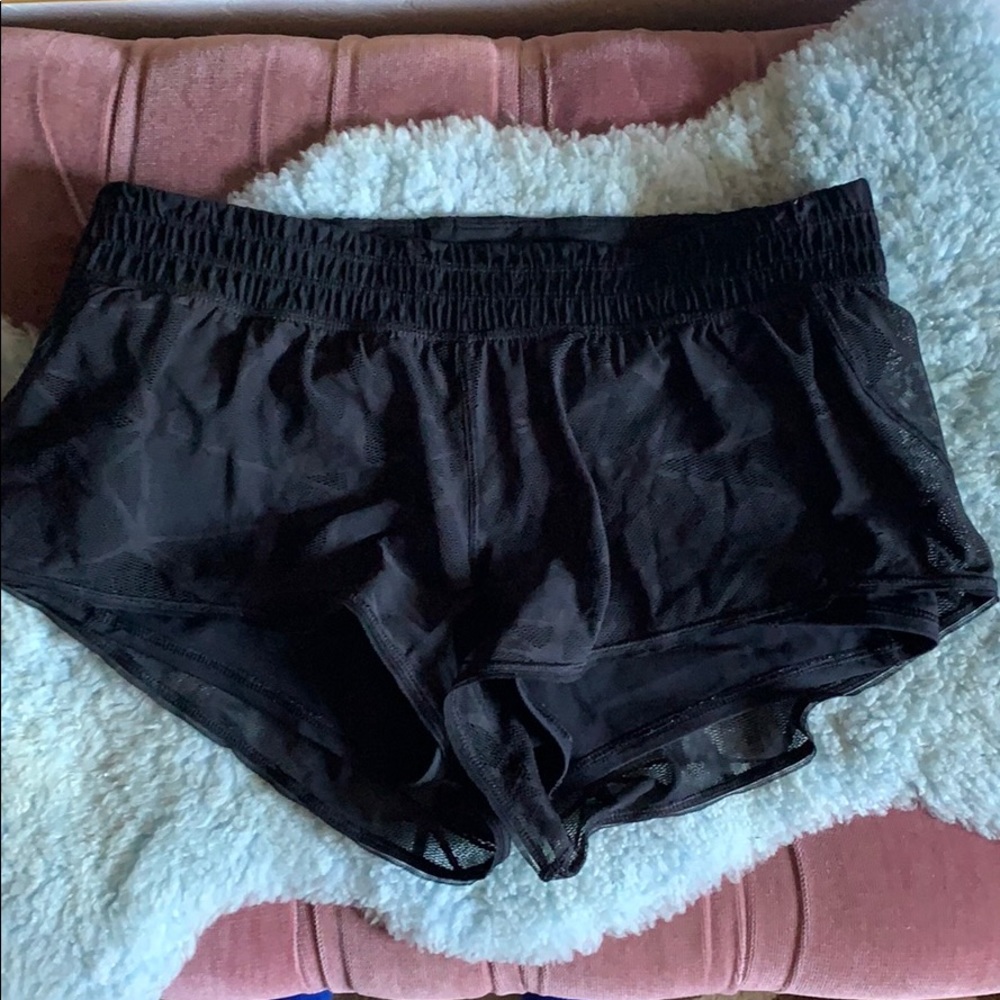 Lululemon City Sky Run Black Mesh Shorts - Size 8